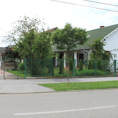 Boulevard Garden House - Free And Save Parking In The Locked Yard Cuprija Exterior photo