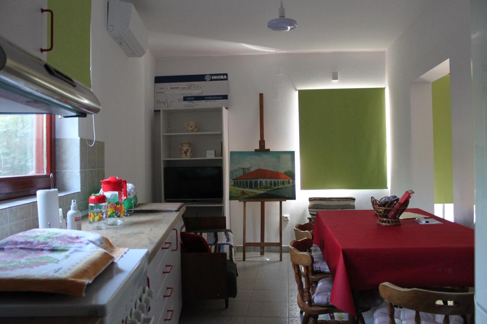 Boulevard Garden House - Free And Save Parking In The Locked Yard Cuprija Exterior photo